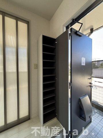 ディアス新町の玄関