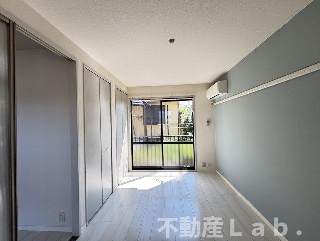 ディアス新町の居間・リビング