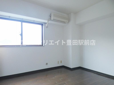 【居間・リビング】 | シルクロードハイツ