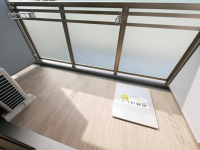 【バルコニー】 | エスリード中之島ザ・コア | 暖かな日差しのふりそそぐバルコニー