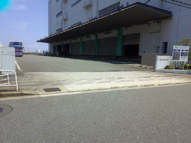 江東区東雲２丁目の倉庫の外観