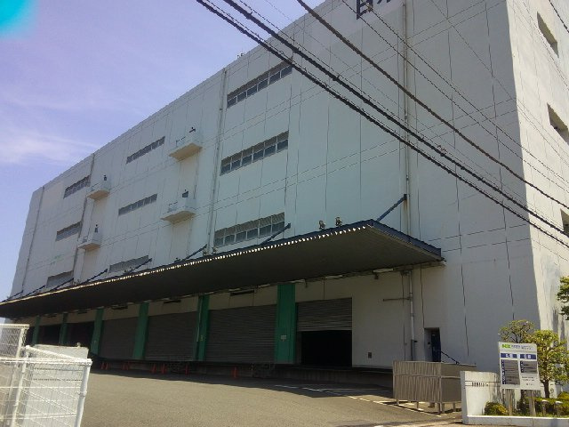 江東区東雲２丁目の倉庫の外観