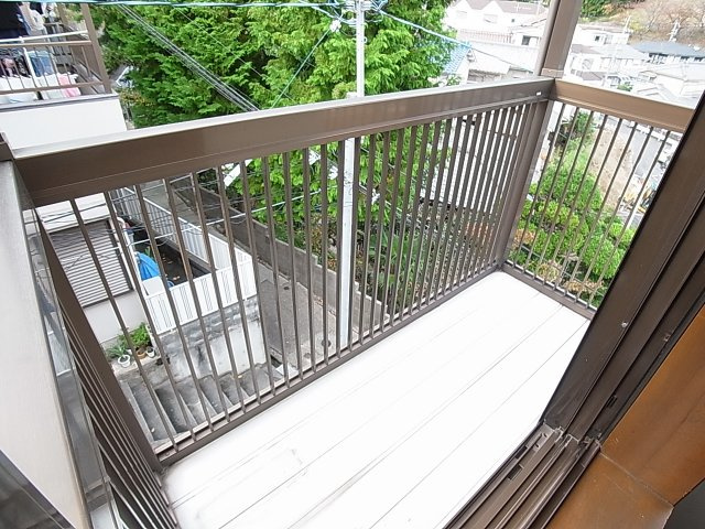 西山町4丁目貸家のバルコニー|バルコニー日当たり良好