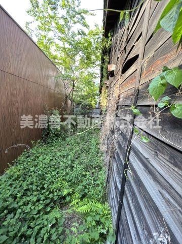 ６５６２１　岐阜市加納上本町土地の外観