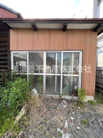 ６５６２１　岐阜市加納上本町土地の外観