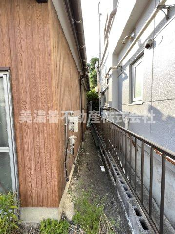 ６５６２１　岐阜市加納上本町土地の外観