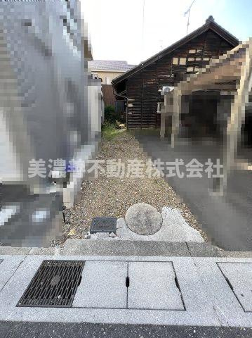 ６５６２１　岐阜市加納上本町土地の外観