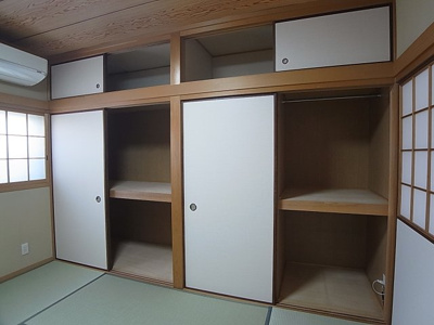 【収納】 | 東尻池３丁目貸家 | 各部屋に大きな収納スペース完備