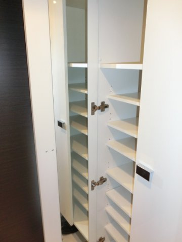 大阪市中央区安堂寺町２丁目の賃貸マンションの収納