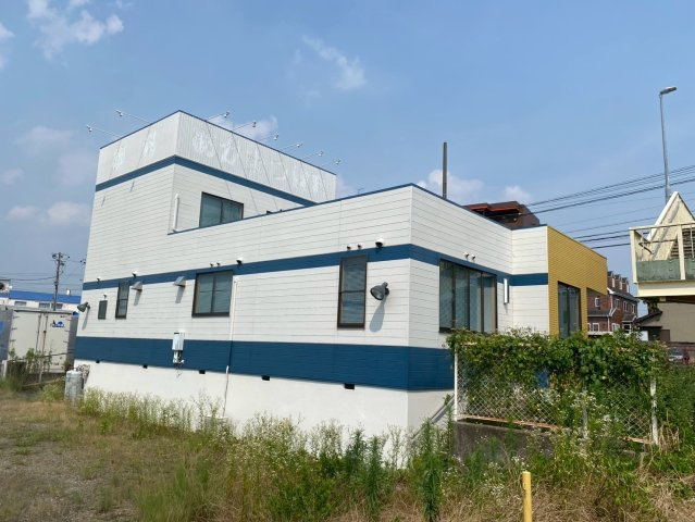 赤松町新屋敷貸店舗の外観