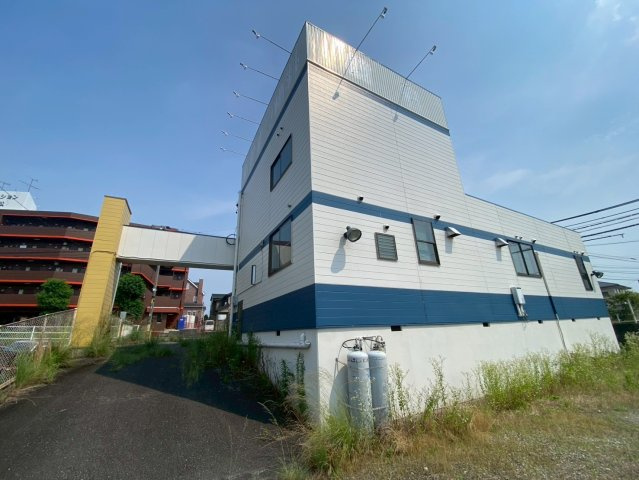 赤松町新屋敷貸店舗の外観