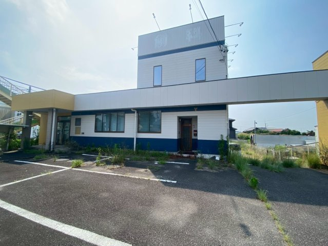 赤松町新屋敷貸店舗の外観