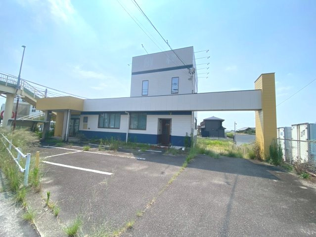 赤松町新屋敷貸店舗の外観