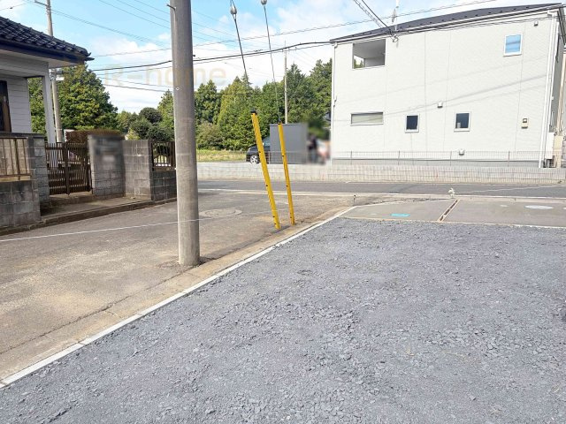 第1小美玉市栗又四ケ　新築戸建て　1号棟の駐車場|4台駐車できるカースペース！