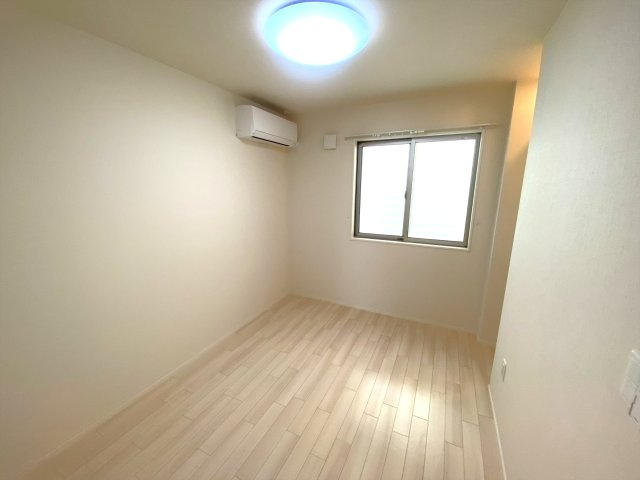 イーストヒルズＩの洋室