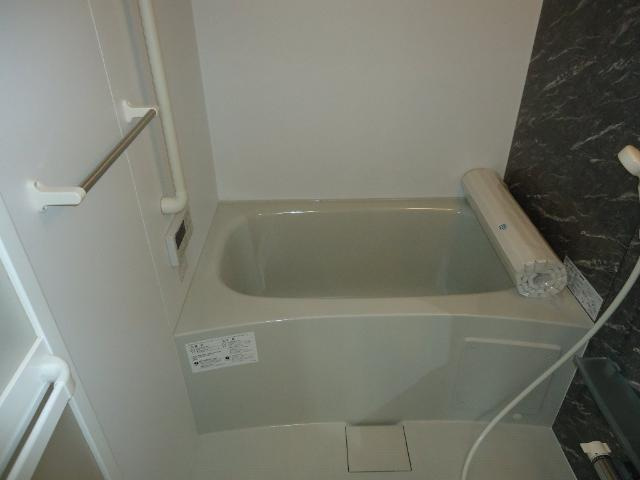 ラ・ジュネス　Ｓｅｎｒｉの浴室|バス