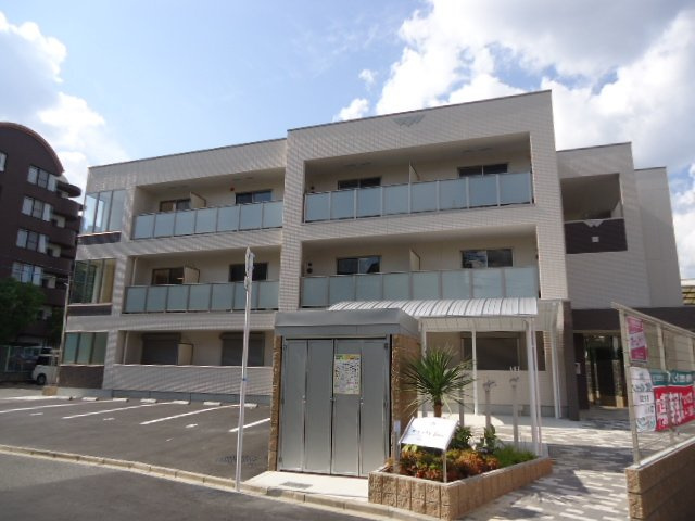 ラ・ジュネス　Ｓｅｎｒｉの外観|外観写真（昼）