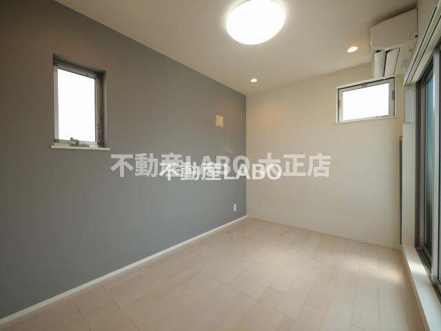 ハーモニーテラス市岡の洋室