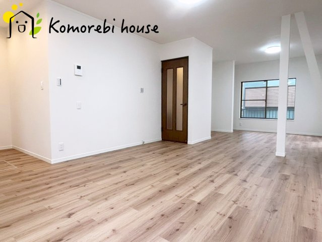 さいたま市北区宮原町　中古一戸建ての居間・リビング|使いやすいリビングです