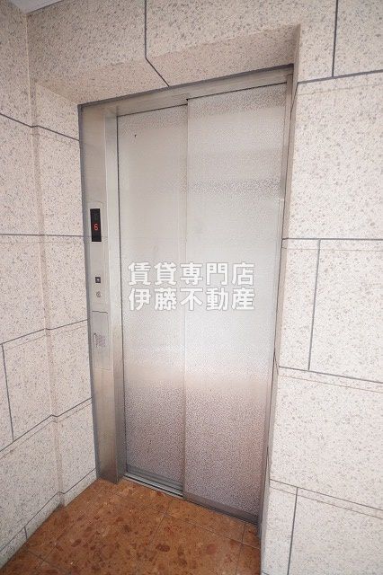 エステート石園のロビー