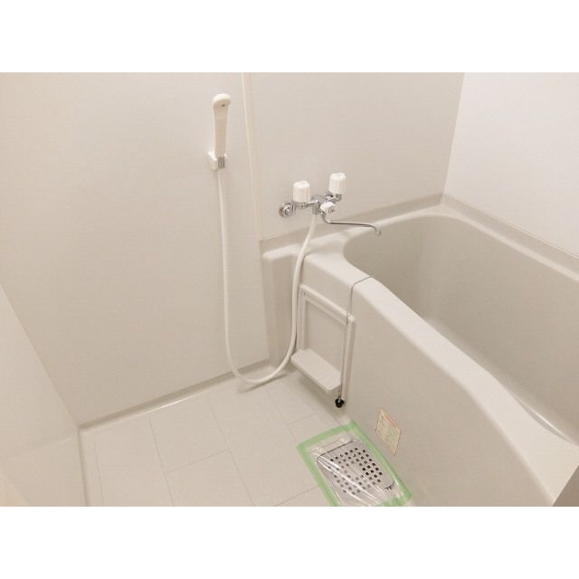 アンプルールフェールアミーⅡの浴室