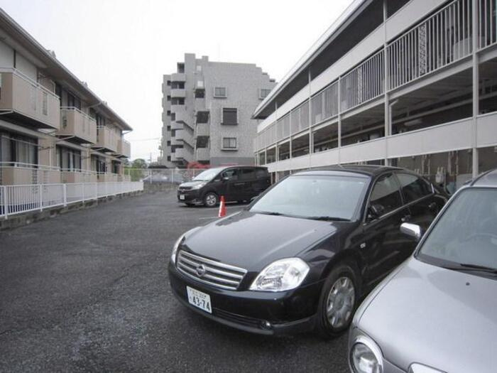 アルカキット葛西の駐車場