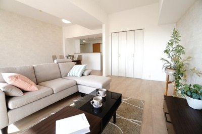 【居間・リビング】 | 【上質リノベ】アーバンビュー渚ガーデン・タワーヴィレッジ2番館 | 室内（2026年1月16日12：00頃）撮影
