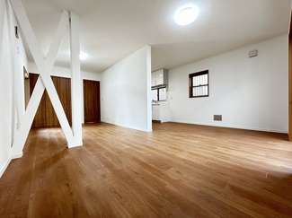 【居間・リビング】 | 厚木市長谷 中古戸建て | LDK別角度