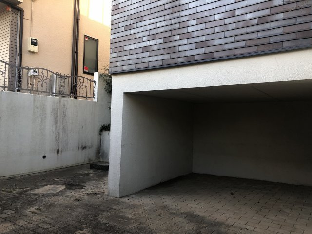 尾山台２丁目売家の駐車場