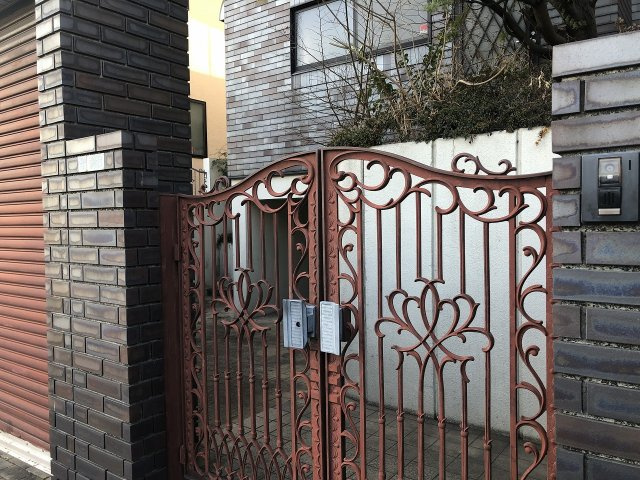 尾山台２丁目売家のエントランス