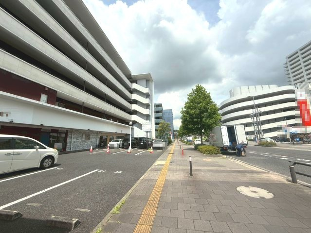 ヤシマ半田駅前ビルの周辺