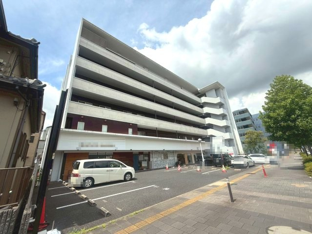 ヤシマ半田駅前ビルの外観