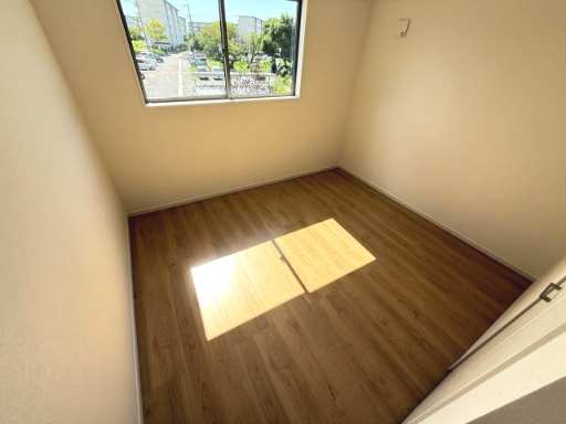 晴美台３丁　新築一戸建の洋室