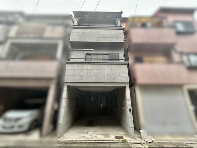 北島町　中古一戸建ての外観|新しい生活にいかがでしょうか？外観はお住まいの顔になります。こだわりたいポイントですね。外壁塗装や屋根塗装のご相談も承っております。
■現地内覧・資金計画相談・住宅ローン相談もお問合せ受付中■