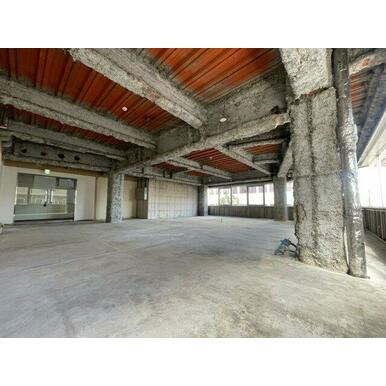 ＭＳビルの内装