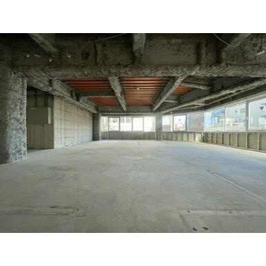 ＭＳビルの内装