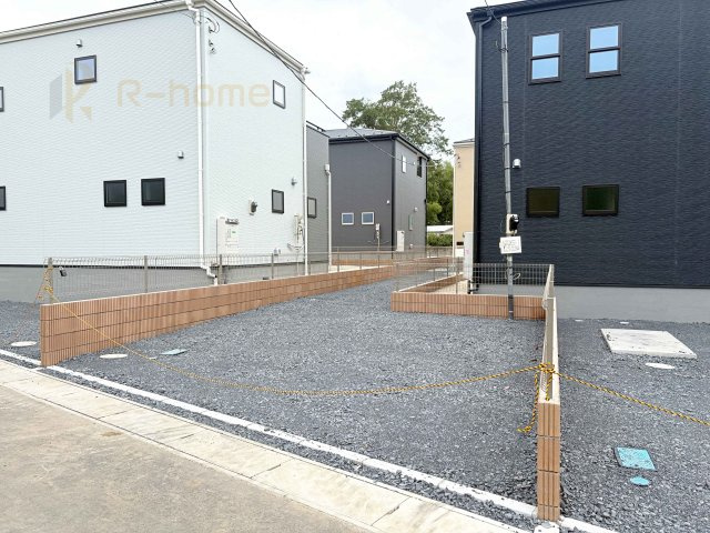 第1常総市向石下　新築戸建て　2号棟の駐車場|4台駐車できるカースペース！