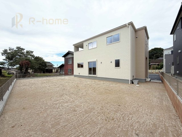 第1常総市向石下　新築戸建て　2号棟の庭|お家時間を満喫できる広いお庭！お子様の遊び場やガーデニングスペースに♪