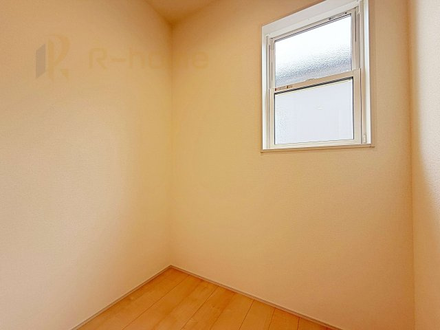 第1常総市向石下　新築戸建て　2号棟のその他|2階に使い勝手の良いストレージルーム！収納やワークスペースなど生活に合わせて活用できます♪