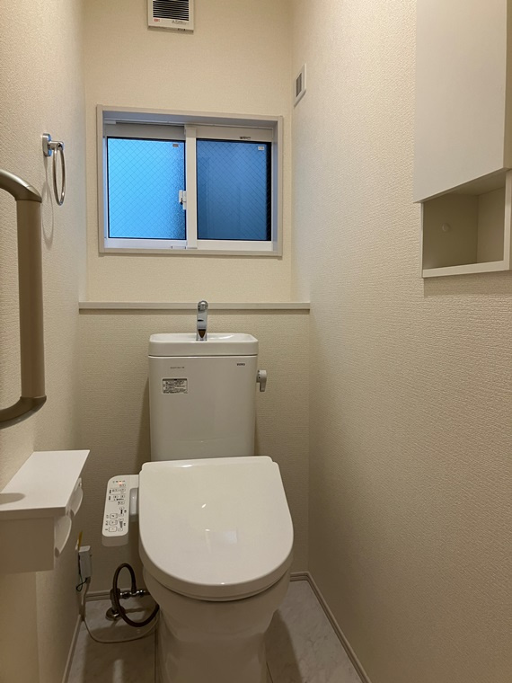 天沼町戸建のトイレ