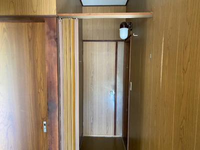 【その他】 | 柳井・西土穂石 | トイレ・洗面脱衣の入り口にアコーディオンカーテンが有ります。