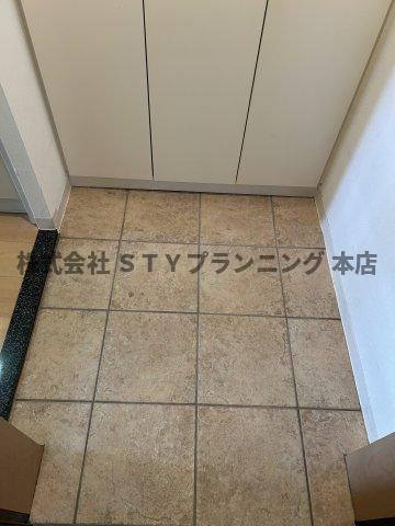 仲介手数料０円！ライブコート千種の玄関