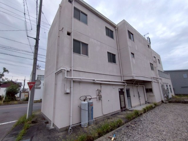 平坂町北新町寮の外観