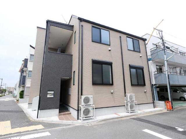 アーディヤ未来の外観