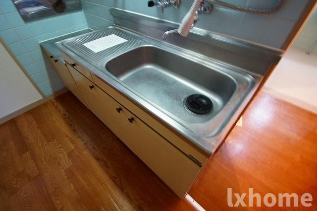 メゾンプランタンのキッチン|お料理しやすいキッチンです