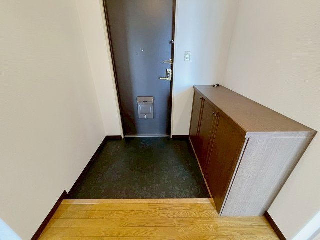 ドルミM宝塚の玄関|収納もある玄関です