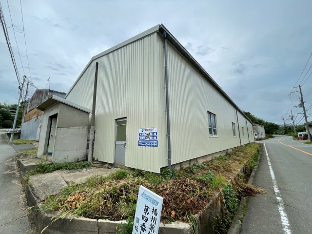 櫨谷町福谷６８５倉庫の外観