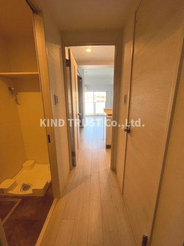 Alivis北梅田のロビー|建物の内部です