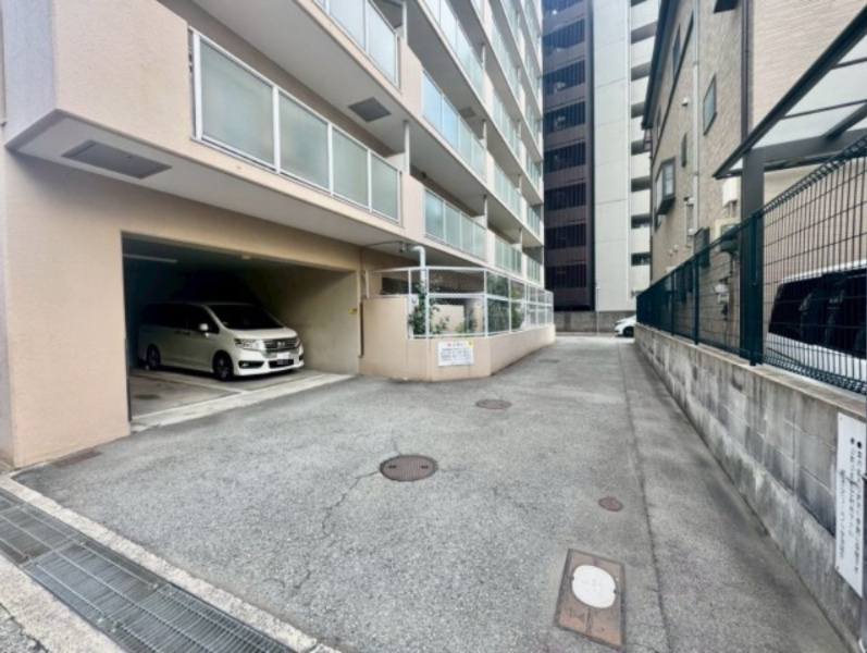 新深江ビューハイツの駐車場