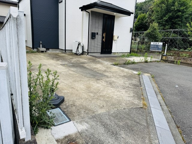 八王子市　弐分方町　中古戸建ての駐車場|～2台駐車可能カースペース付き～